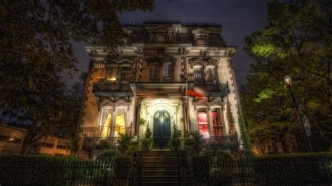 haunted locations in savannah georgia.